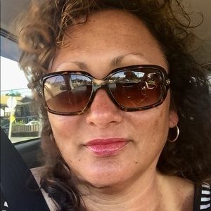 Meet your Posher, Bobbi